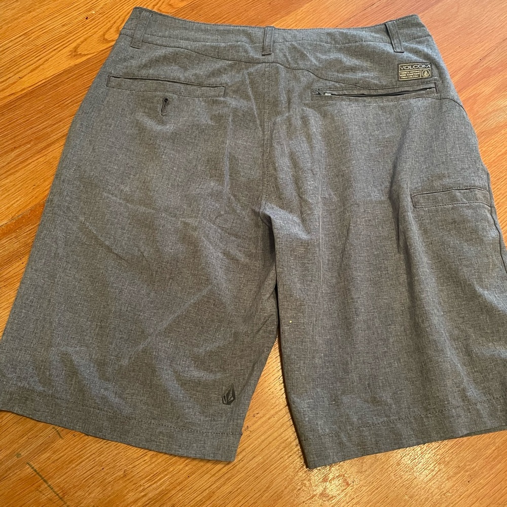 Mens Volcom Short Excellent Condition Size 31